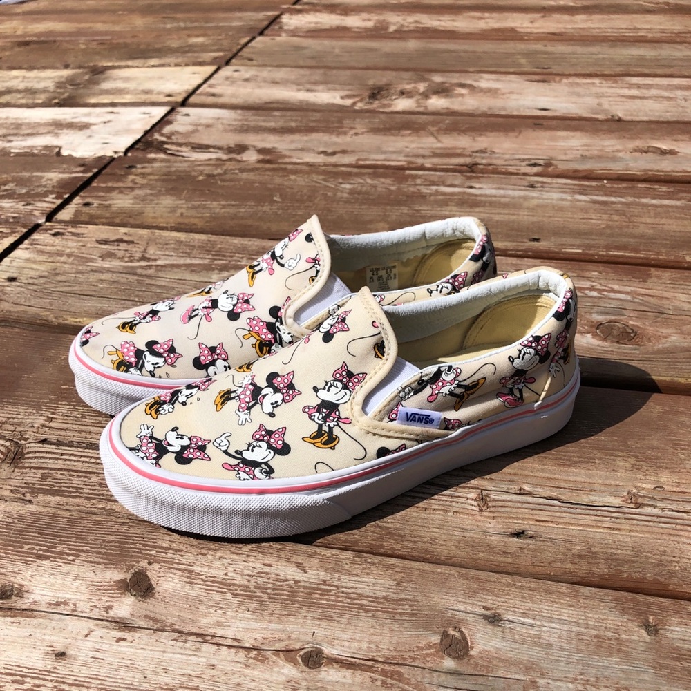 VANS X Disney Minnie Mouse shoes Slip-On